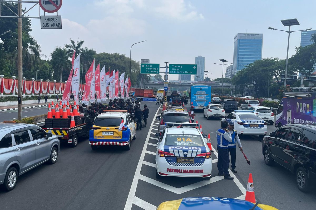 Penggunaan Bahu Jalan Tol Selama Ramadan Dimajukan Pukul 17.00 WIB