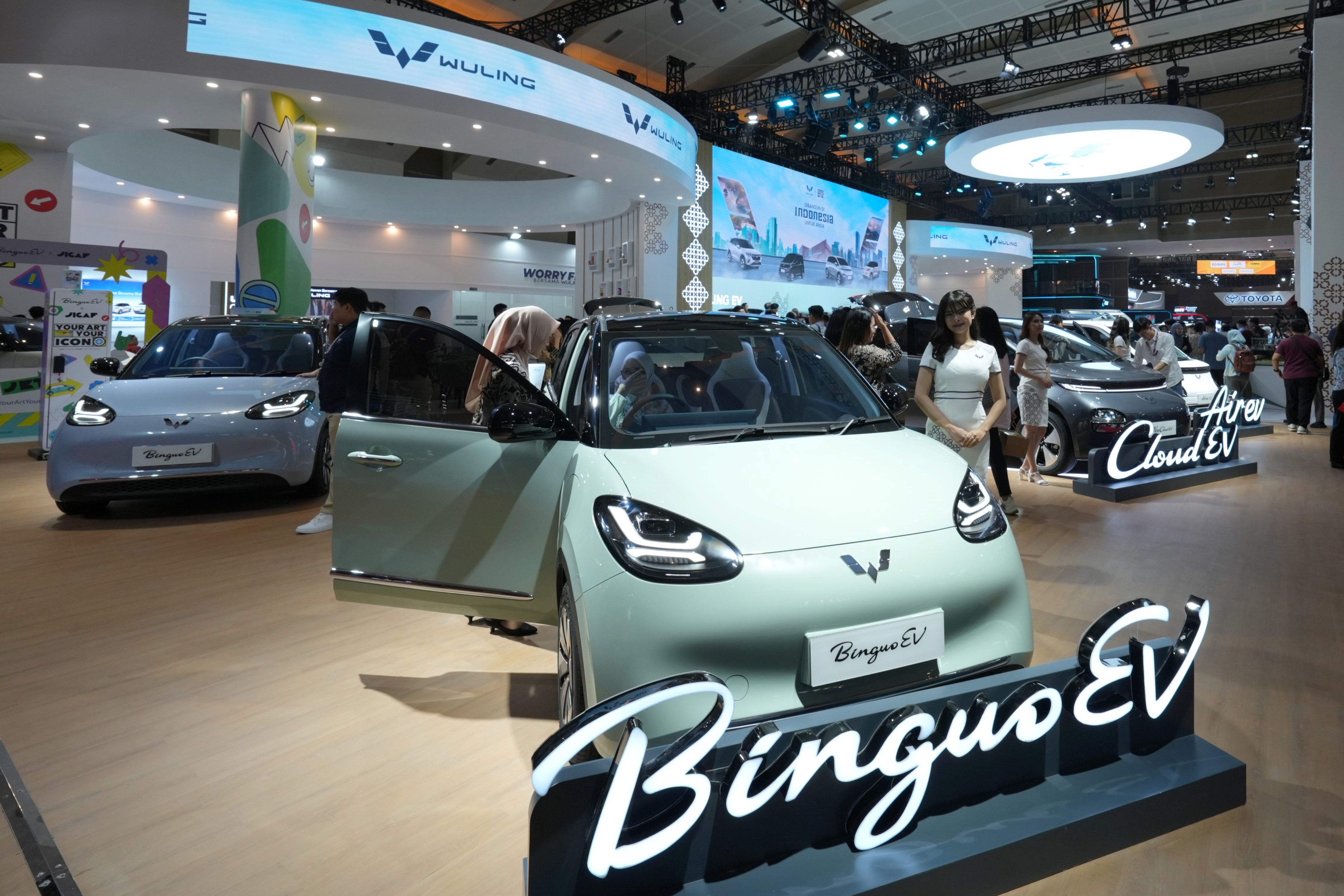 Beli Mobil Wuling di IIMS 2025, Dapat Benefit Setara Rp72 Juta