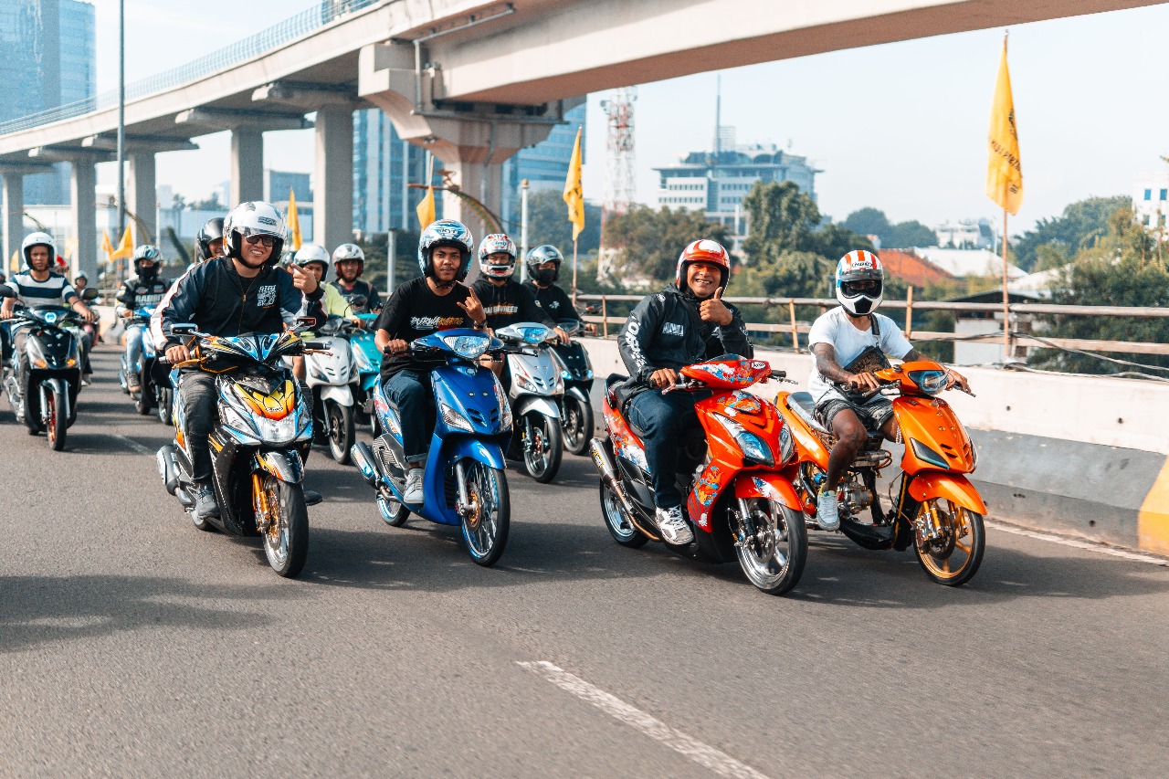 Ratusan Pengguna Mio Banjiri Jalanan Jakarta dan Bandung