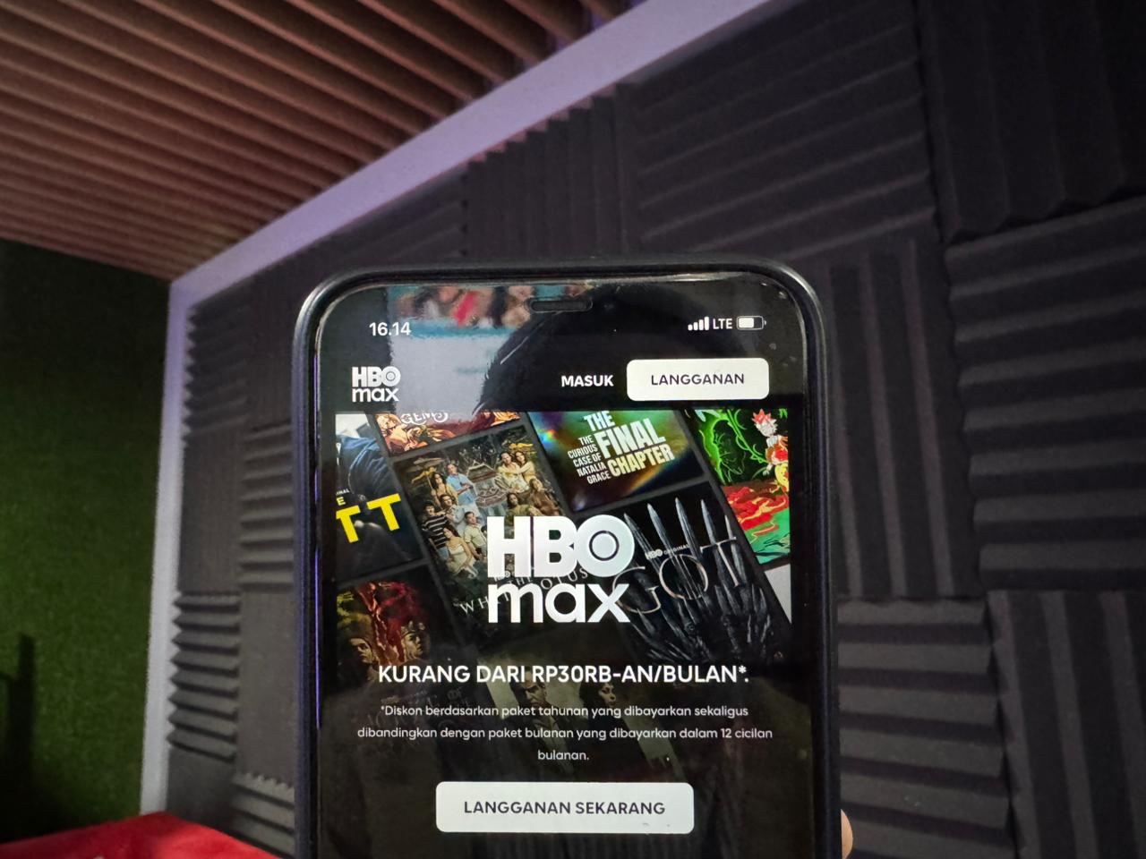 Selamat Tinggal Max, <em>Welcome Back</em> HBO Max
