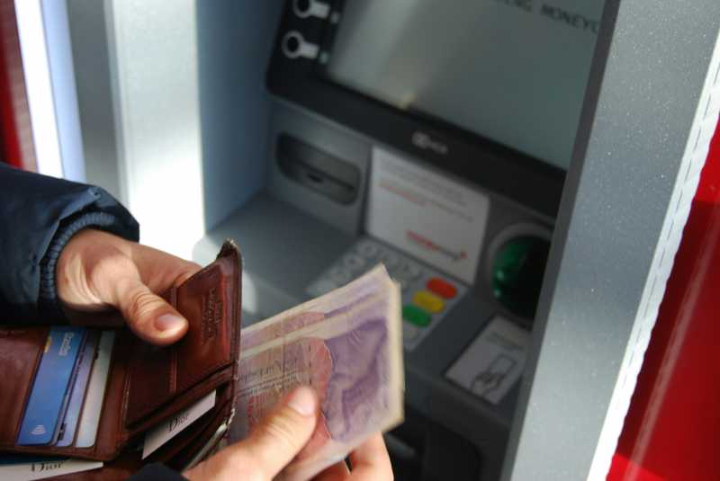 Geger Rekening BCA hingga Bank Jago Keblokir, PPATK: untuk Berantas Judol Geger Rekening BCA hingga Bank Jago Keblokir, PPATK: untuk Berantas Judol