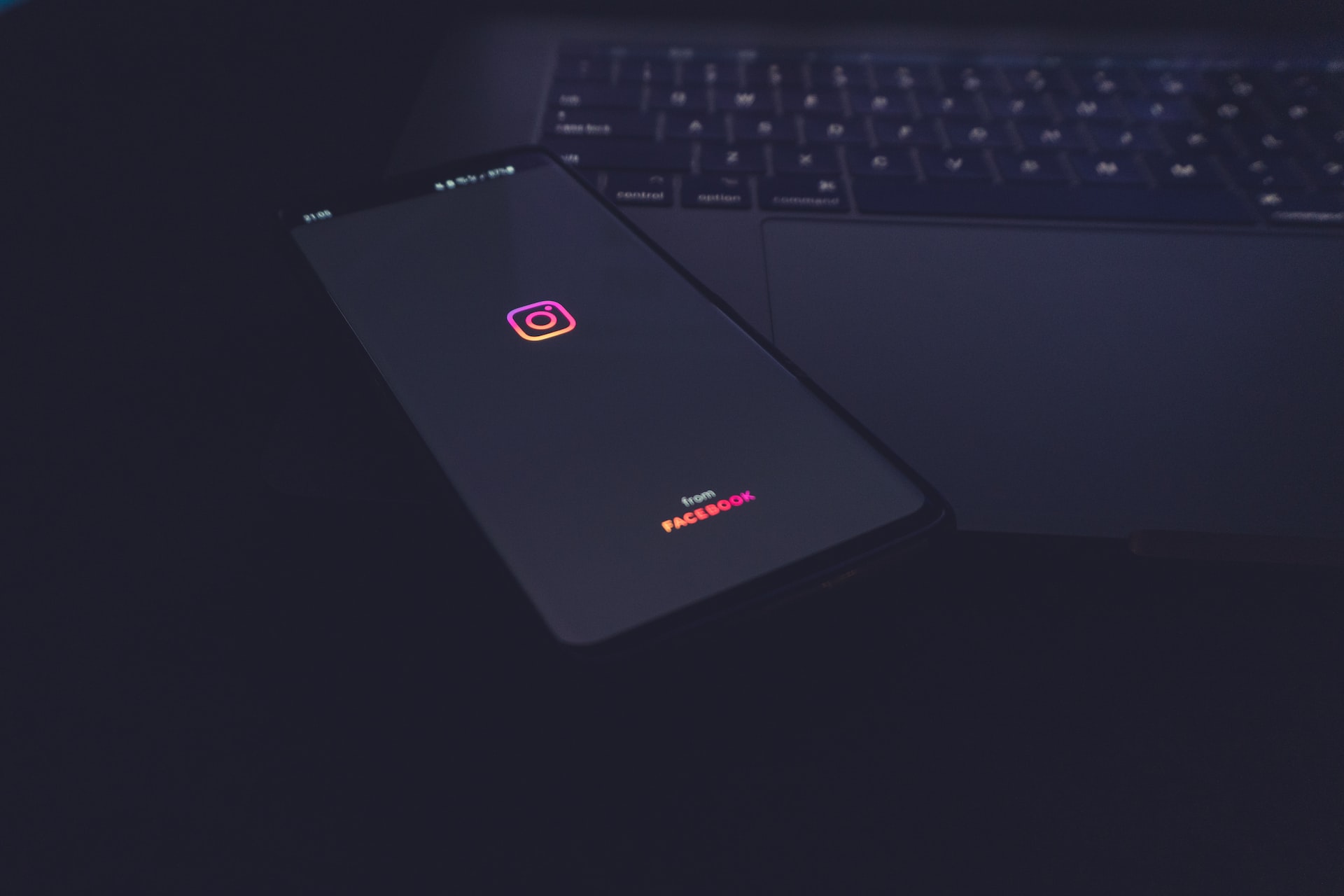 Akun IG Terkunci? Coba Cara Login IG Ini Dulu!