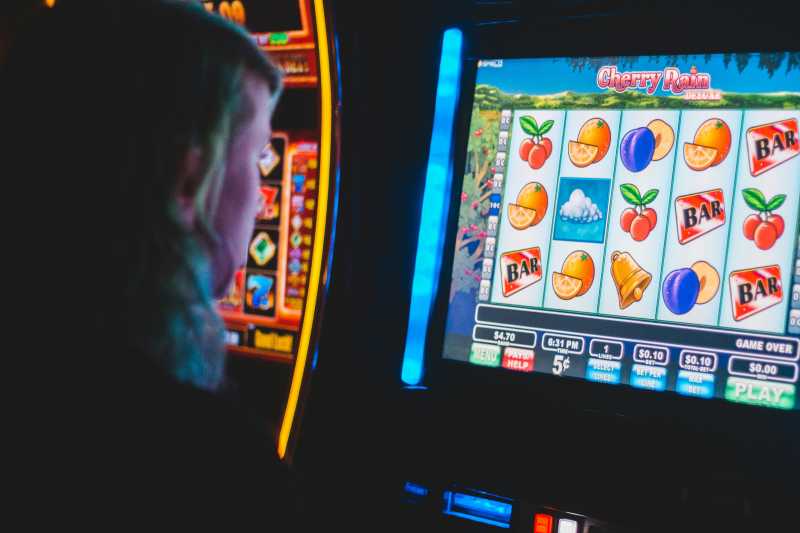 Judi Online Mulai Surut, Turun Hingga 80 Persen di Kuartal I 2025
Judi Online Mulai Surut, Turun Hingga 80 Persen di Kuartal I 2025