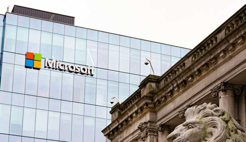Karyawan Protes Karena AI Microsoft Terlibat di Genosida Palestina