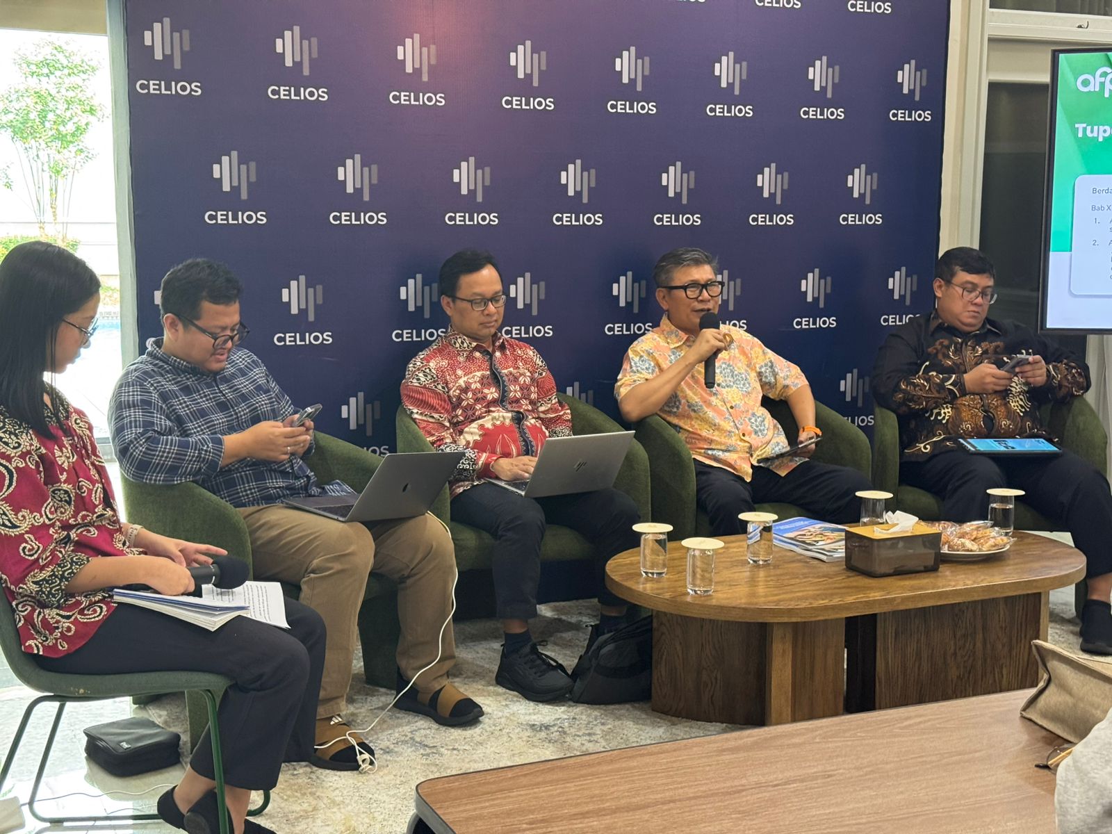 <em>Ngeri</em>, Transaksi Pinjol Ilegal di RI Tembus Rp260 Triliun