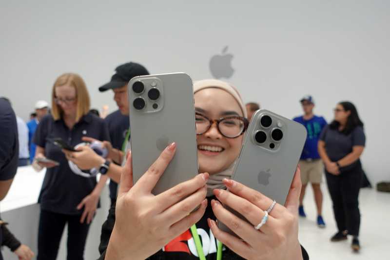 <em>Deal </em>dengan Pemerintah, iPhone 16 Series Siap Dijual di Indonesia? <em>Deal </em>dengan Pemerintah, iPhone 16 Series Siap Dijual di Indonesia?