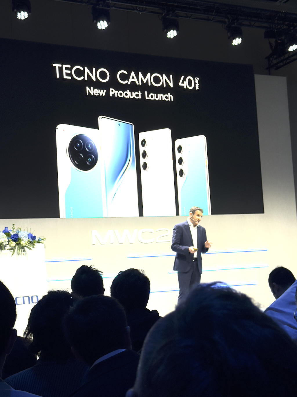 Inovasi Tecno di MWC 2025: Smartphone AI hingga Kacamata Pintar