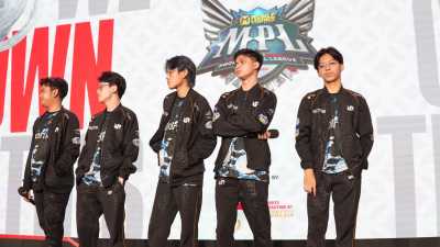 Selamat! RRQ Hoshi Juara Regular Season MPL ID S15