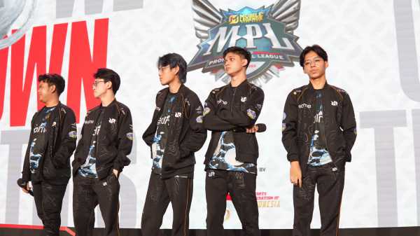 RRQ Hoshi juara Regular Season MPL ID S15 (Foto: MPL ID)