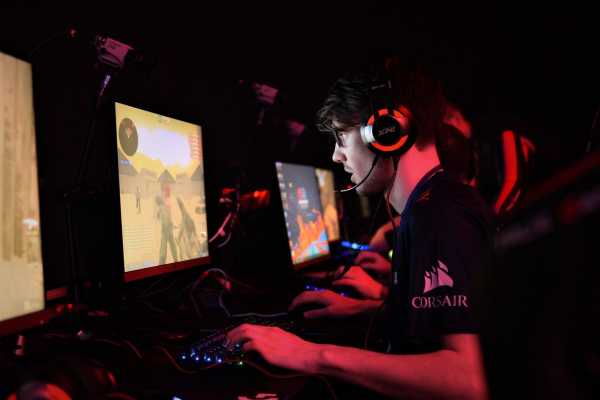 Ilustrasi pertandingan eSports (Foto: IESF)