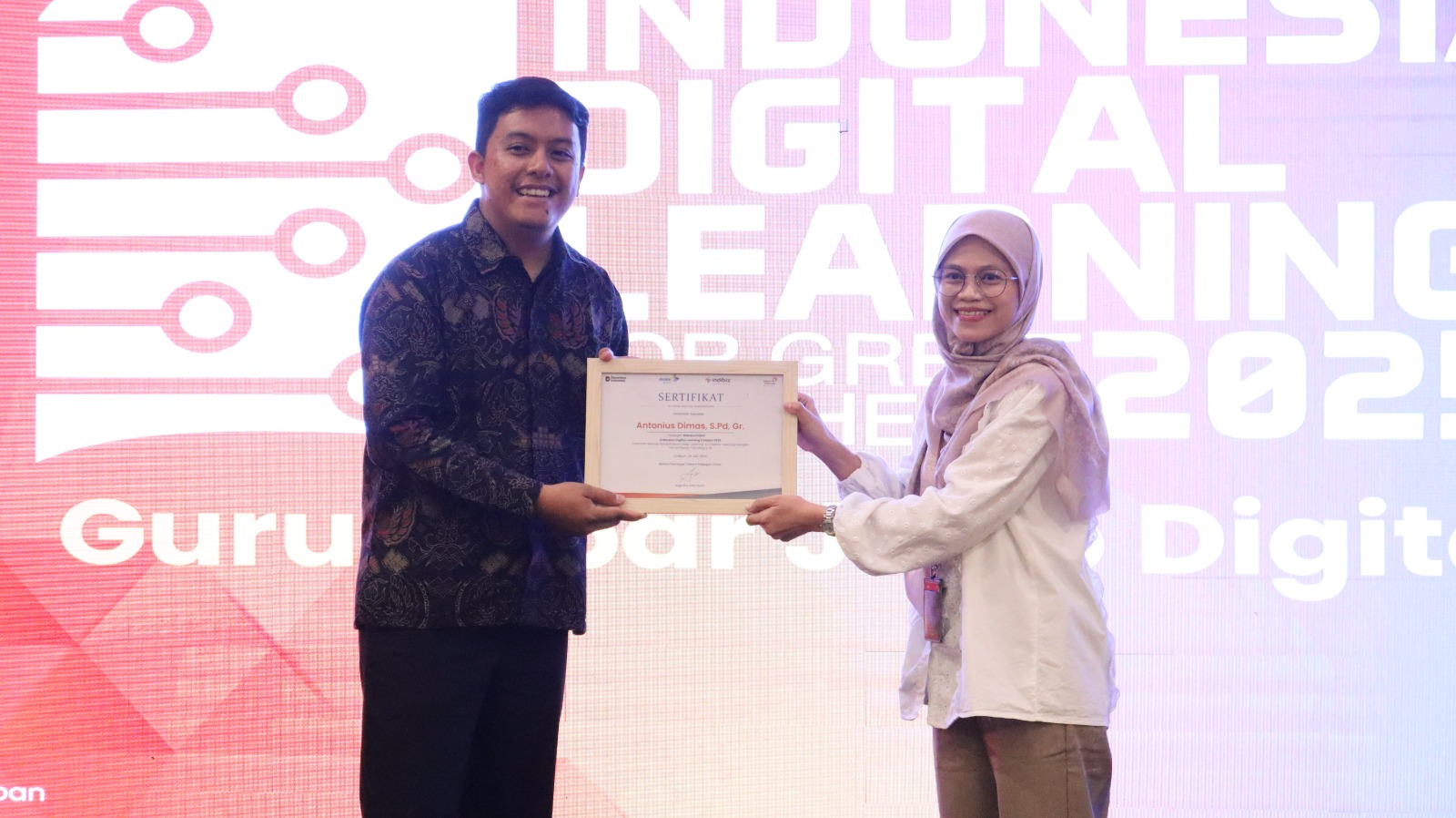 Telkom Dukung Digitalisasi di 5 Sekolah di Ciayumajakuning