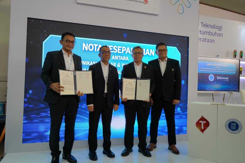 Telkomsel Rangkul ITB Bikin AI Innovation Hub, Ada AI Academy dan AI Labs! Telkomsel Rangkul ITB Bikin AI Innovation Hub, Ada AI Academy dan AI Labs!