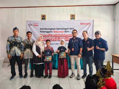 Program 'Sambungkan Senyuman' Telkomsel Gaet Mitra Lokal dan Seniman Disabilitas