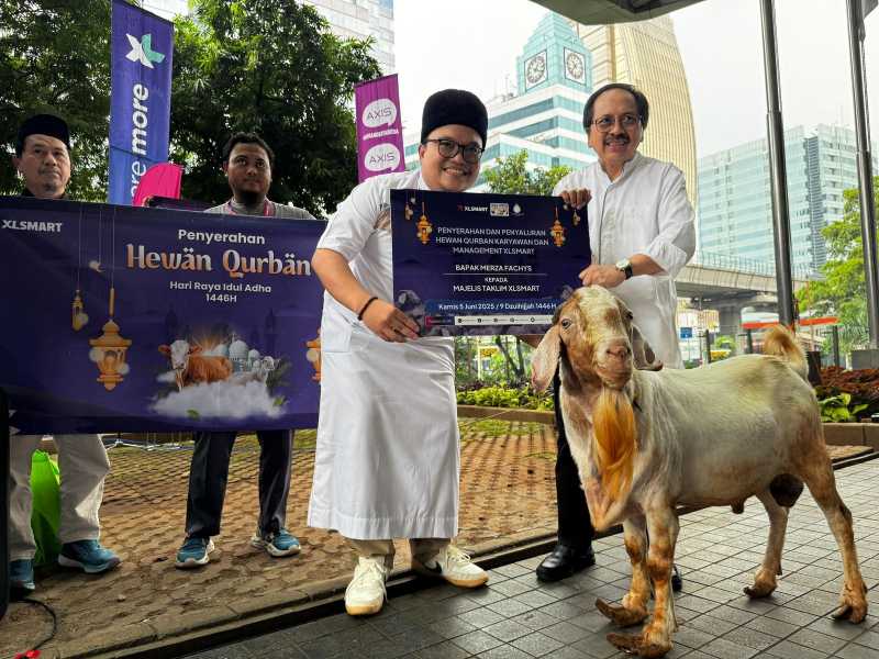 Iduladha 2025, XLSmart Sumbang 112 Hewan Kurban ke Berbagai Daerah
