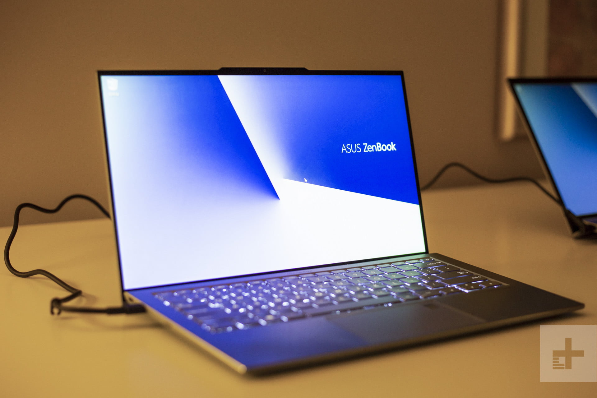 Ces 2019 5 Jagoan Laptop Di Pameran Las Vegas Semuanya Bezel Tipis