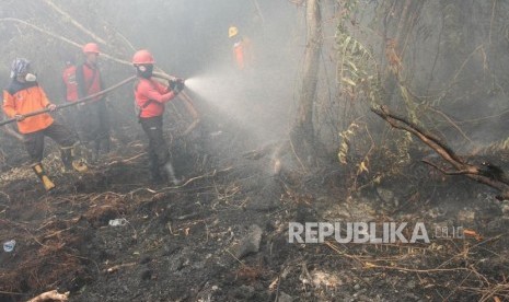 Dua Pesawat Tambahan Dioperasikan untuk Hujan Buatan Dua Pesawat Tambahan Dioperasikan untuk Hujan Buatan