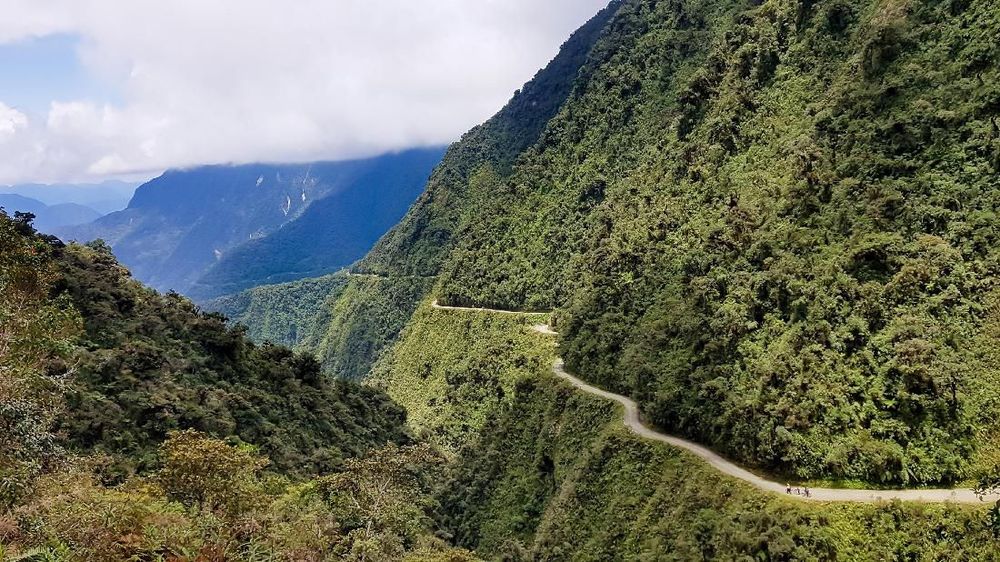 Memacu Adrenalin di Dataran Tinggi Bolivia