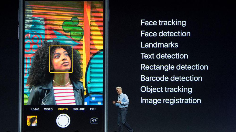Peluncuran iPhone X Diwarnai Demo Face ID yang Nyaris Gagal