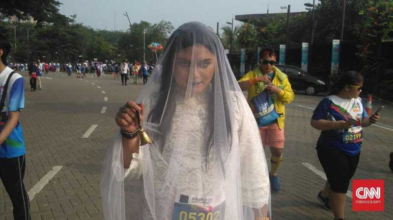 Ketika Ibu Pengabdi Setan Ikut Lomba Lari Ketika Ibu Pengabdi Setan Ikut Lomba Lari