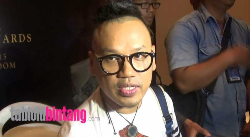 Nikita Mirzani Mendadak Pergi Umrah, Begini Komentar Uya Kuya Nikita Mirzani Mendadak Pergi Umrah, Begini Komentar Uya Kuya