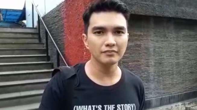 Sidang Cerai Pekan Depan, Aldi Taher Tak Bisa Ketemu Istri Sidang Cerai Pekan Depan, Aldi Taher Tak Bisa Ketemu Istri