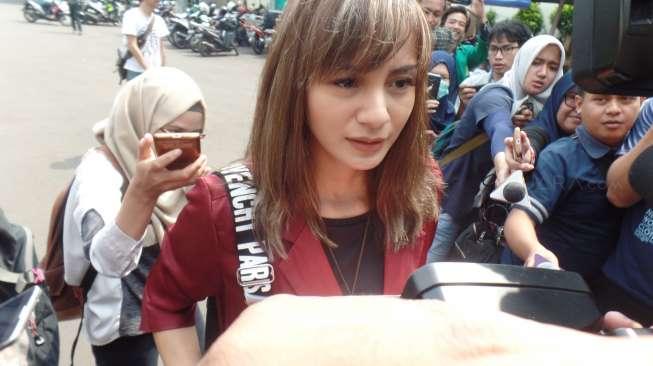 Kirana Larasati Resmi Menjanda Kirana Larasati Resmi Menjanda