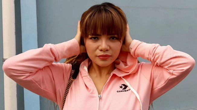 Keperawanan Dipertanyakan Lewat Foto Ini, Begini Kata Dinar Candy Keperawanan Dipertanyakan Lewat Foto Ini, Begini Kata Dinar Candy