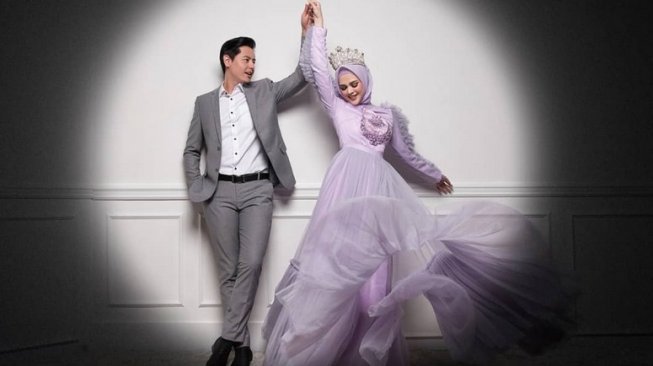 Cut Meyriska - Roger Danuarta Menikah 17 Agustus 2019 Cut Meyriska - Roger Danuarta Menikah 17 Agustus 2019
