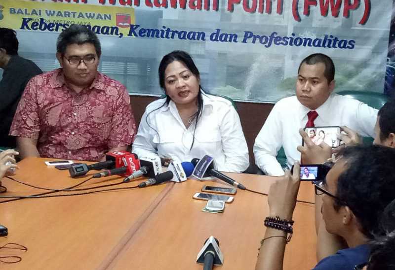 Firza Husein Ungkap Pertemuan Pertama dengan Rizieq Firza Husein Ungkap Pertemuan Pertama dengan Rizieq