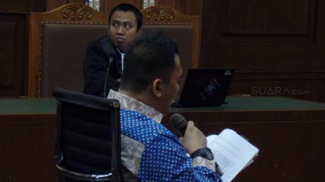 Saipul Jamil ke Majelis Hakim: Bebaskan Saya... Saipul Jamil ke Majelis Hakim: Bebaskan Saya...