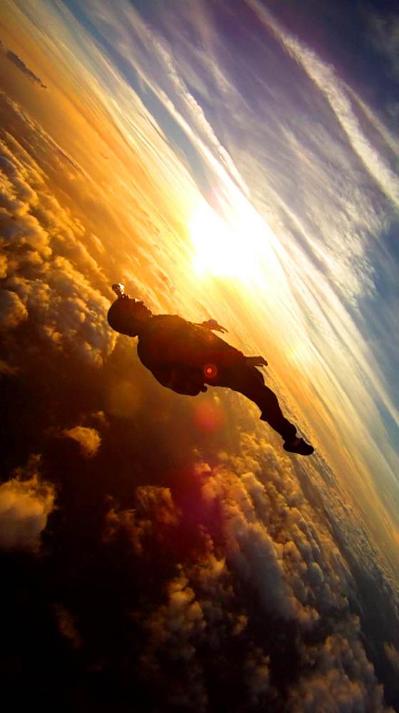 Percayalah, Skydiving Akan Mengubah Hidup Anda Percayalah, Skydiving Akan Mengubah Hidup Anda