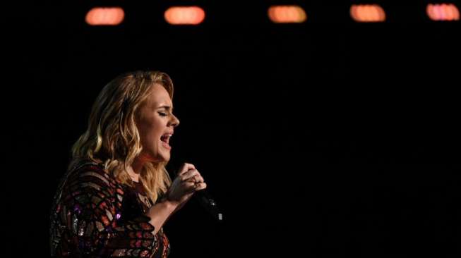 Adele Batalkan Dua Konser Terakhir di London, Ada Apa? Adele Batalkan Dua Konser Terakhir di London, Ada Apa?