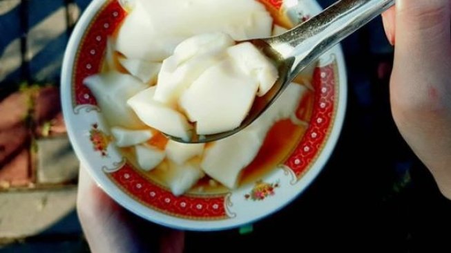 Berlibur ke Semarang, Mendedah Lezatnya Wedang Tahu Pak Adi Berlibur ke Semarang, Mendedah Lezatnya Wedang Tahu Pak Adi
