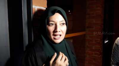 Interiew: Cerita Cut Mini Akhirnya Mantap Berhijab