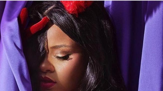 Rihanna Jadi Musisi Wanita Terkaya di Dunia Versi Forbes Rihanna Jadi Musisi Wanita Terkaya di Dunia Versi Forbes