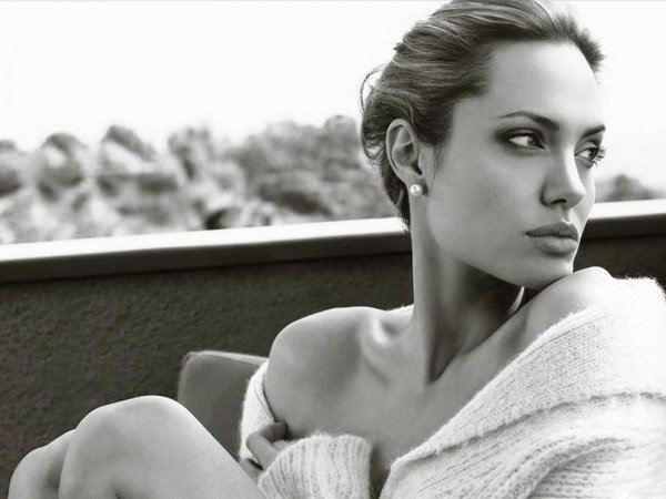 Angelina Jolie Bicara Tentang Perceraiannya