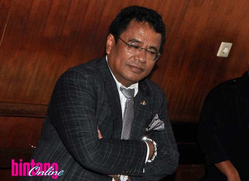 Hotman Paris Gelar Sayembara Buktikan Keaslian Berlian Barbie Kumalasari Hotman Paris Gelar Sayembara Buktikan Keaslian Berlian Barbie Kumalasari