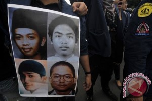Ibunda Elang korban Tragedi Mei 1998 meninggal dunia Ibunda Elang korban Tragedi Mei 1998 meninggal dunia