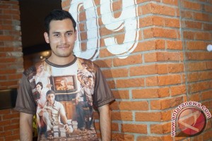 Arifin Putra Ikut Main di Film James Bond? Arifin Putra Ikut Main di Film James Bond?