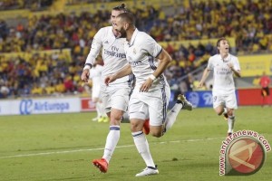 Real Madrid Ngotot Jodohkan Benzema dan Mbappe