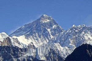 Tiga Pendaki Meninggal di Everest Tiga Pendaki Meninggal di Everest