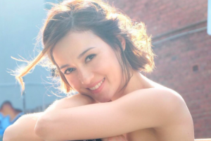 Julie Estelle Kerjasama Perdana dengan Garin Nugroho Julie Estelle Kerjasama Perdana dengan Garin Nugroho