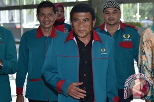 Rhoma Irama adukan KPU ke Bawaslu Rhoma Irama adukan KPU ke Bawaslu