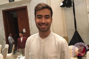 Tradisi lebaran pengganti mudik keluarga Vidi Aldiano Tradisi lebaran pengganti mudik keluarga Vidi Aldiano