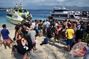 2.000 wisatawan asing dievakuasi dari Gili Trawangan 2.000 wisatawan asing dievakuasi dari Gili Trawangan