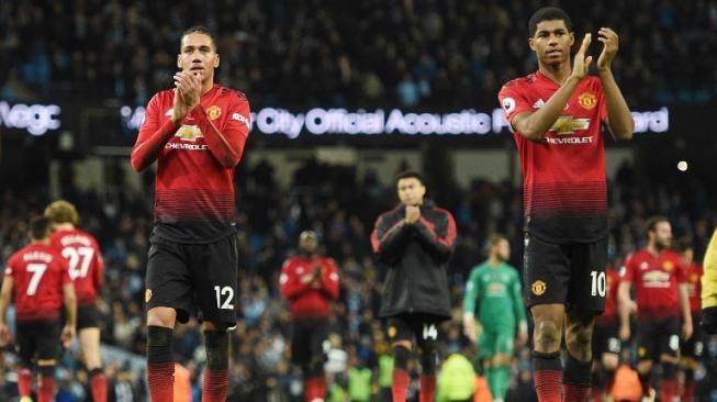 Manchester United Siapkan Dana Besar Boyong Tiga Pemain Bintang Sekaligus Manchester United Siapkan Dana Besar Boyong Tiga Pemain Bintang Sekaligus