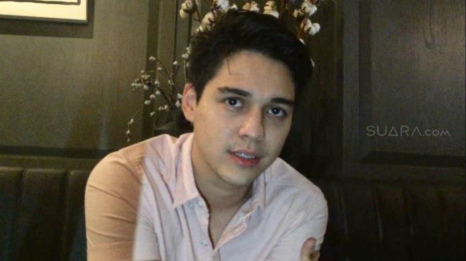 Jadi Sutradara dan Pemain, Maxime Bouttier: Capeknya 3 Kali Lipat Jadi Sutradara dan Pemain, Maxime Bouttier: Capeknya 3 Kali Lipat