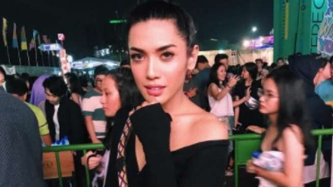 Millen Cyrus Pastikan Ogah Ganti Kelamin Millen Cyrus Pastikan Ogah Ganti Kelamin