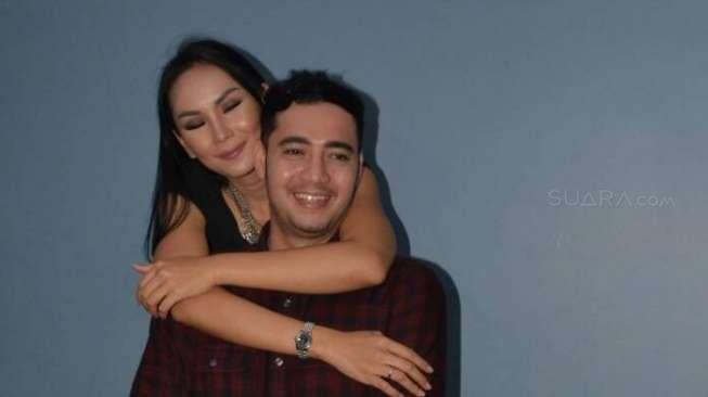 Enam Bulan Pacaran, Kalina dan Hendra Putuskan Menikah Enam Bulan Pacaran, Kalina dan Hendra Putuskan Menikah