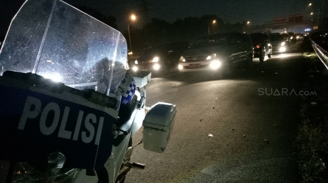 Padat Kendaraan, Jalur Puncak ke Jakarta Masih Diterapkan One Way Padat Kendaraan, Jalur Puncak ke Jakarta Masih Diterapkan One Way
